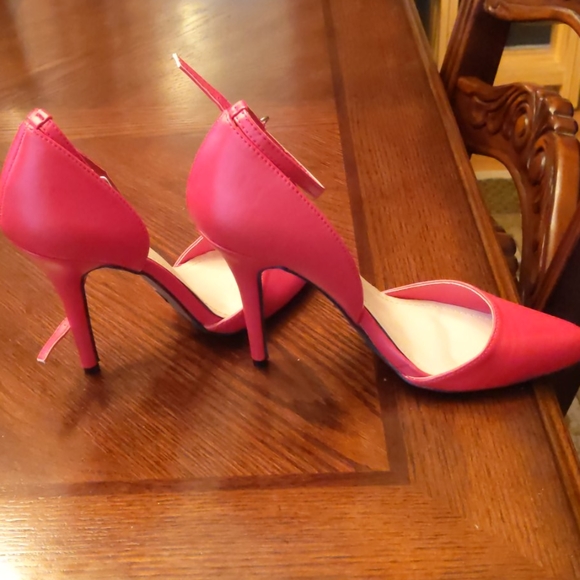 Shoes - Picture 3 of 3